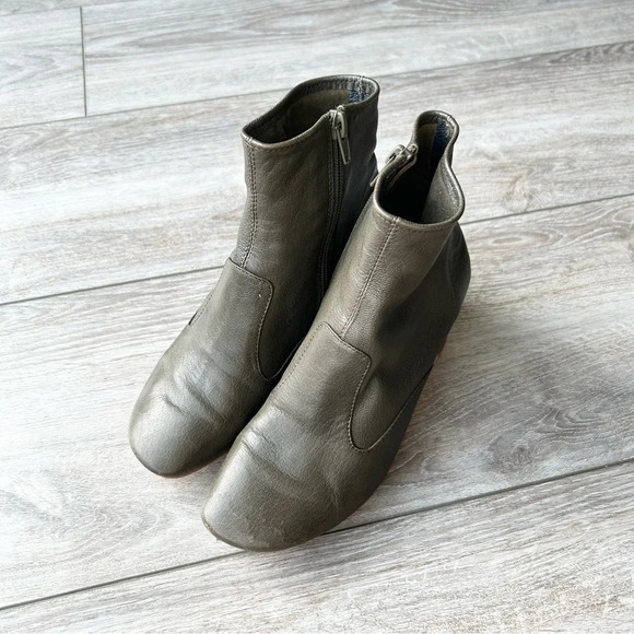 Jeffrey Campbell Kovac Bootie  With Chunky Heel - Picture 2 of 13